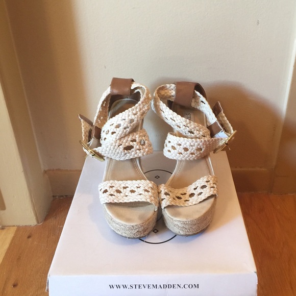 Steve Madden Shoes - Steve Madden Wedges